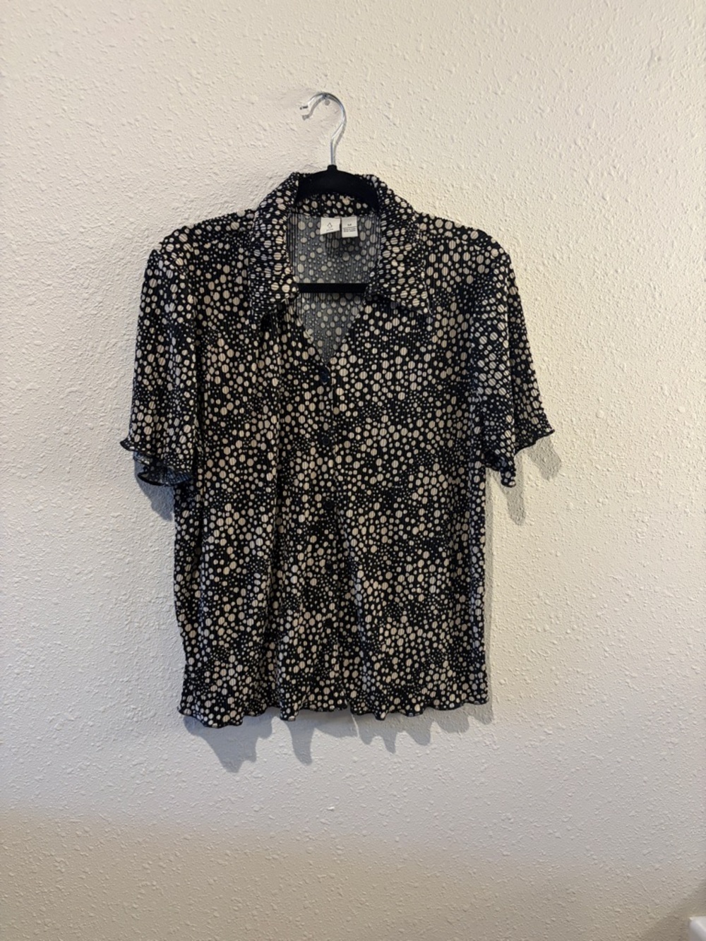 Joie Black Short-Sleeve Button-Down Shirt with Cream Dot Print